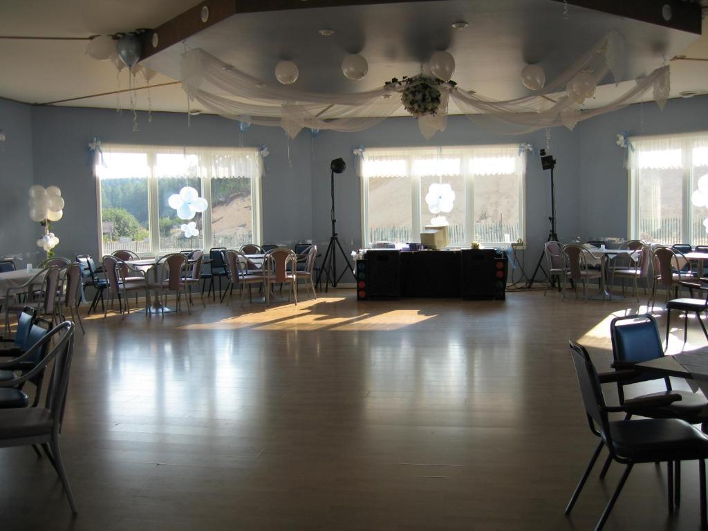 Auberge Le Cabanon Saint Zenon エクステリア 写真