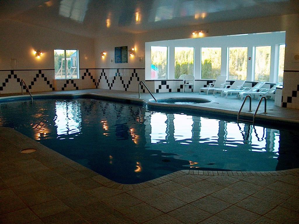 Auberge Le Cabanon Saint Zenon エクステリア 写真
